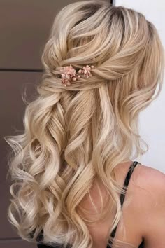 Half Hair Styles For Wedding, Wedding Hair Style Half Up Half Down With Headpiece, Bride Hair Half Up Half Down Medium Length, Wedding Hairstyles Pinned To Side, Half Up Half Down Hair Thick, Half Up Half Down With Face Framing, Wedding Hair From The Front View, Long Hair For Wedding Bride, Wedding Hair Blonde Half Up