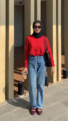 Red Outfit Hijab Casual, Blue Hijab Outfit, Retro Hijab, Ootd Red, Blue Hijab, Ootd Hijab Style