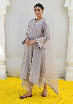 Niti Bothra-Gray Heavy Long Kurta Set-INDIASPOPUP.COM Applique Kurta, Resham Embroidery, Kurta Pant Set, Long Kurta, Fancy Kurti, Kurti Set, Designer Outfits, Anarkali Suit, Indian Designer Outfits