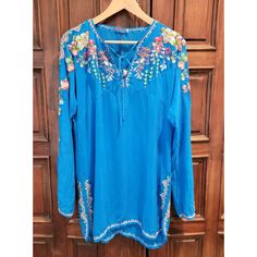 Johnny Was Vanessa Embroidered Boho Blouse Tunic. Cobalt Blue. Sz Med Style: C68715-2 (All Sizes Approximate) Bust - 21 Inches Length - 32 Inches Sleeve - 29 Inches Features: Tunic Size: Womens M Condition: New With Tags All Measurements Are Approximate Measurements On Last Picture (If Applicable) All Reasonable Offers Considered/Low Balls Will Be Ignored Ships M-F Please Review All Pictures For More Details On Condition Items Not Paid Within 4 Days Will Be Cancelled And Relisted. Buyer Will Rec Blue Bohemian V-neck Blouse, Bohemian V-neck Top With Resham Embroidery, Bohemian V-neck Embroidered Top With Chikankari, Bohemian Embroidered Top With Chikankari And V-neck, Bohemian V-neck Chikankari Embroidered Top, Bohemian Chikankari Embroidered V-neck Top, Traditional Blue Kurta With Embroidered Sleeves, Blue V-neck Top With Floral Embroidery, Summer Bohemian Kurta With Embroidered Sleeves