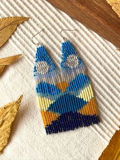 Artisan Blue Earrings With Beaded Fringe, Artisan Blue Earrings For Summer, Thread Bangles Design, Seed Bead Jewelry Patterns, Earrings Nature, Bead Loom Pattern, Thread Bangles, Nature Earrings, Seed Bead Patterns