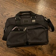 Unused Mens Tumi Messenger Bag. Comes With Authenticity Card Work Bags Laptop, Black Briefcase, Leather Briefcase Bag, Tumi Bags, Laptop Messenger Bags, Laptop Shoulder Bag, Professional Bag, Leather Laptop, Laptop Bags