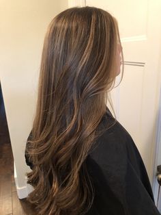 Hair Color Transformation, Light Brunette Hair, Rambut Brunette, Winter Hair Color Ideas, Hairstyles For Layered Hair