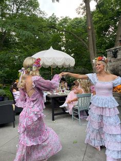 Floral Theme Birthday Party Outfit, Pink Tea Party Dress, Summer Garden Party Outfit, Midsommar Party, Garden Party Dresses, Marie Antoinette Party