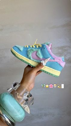 Jordan Shoes Girls, Shoes Outfit Fashion, Cute Nike Shoes, Shoes Outfit, Fresh Shoes, Cute Sneakers