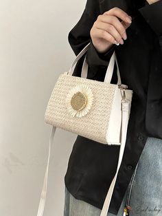 BirdinBag - Flower-Adorned Woven Handbag: Chic & Versatile, Ideal for Any Occasion Holiday Style, Word Wrap, Bag Style, Holiday Fashion, Straw Bag, Fashion Bags, Satchel, Straw, Shoulder Strap