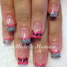 Barbed Wire Nails Acrylic, Barbed Wire Nail Designs, Barb Wire Nail Art, Pink Rodeo Nails, Barb Wire Nails, Mercedes Nails, Cowgirl Nails Westerns, Camo Nail Designs, Country Nail Designs