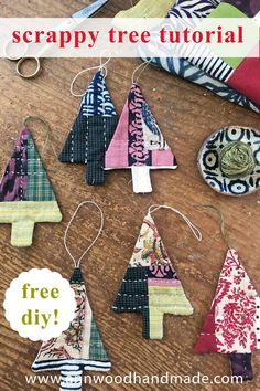 tree christmas ornaments made from patchwork scraps with quilting stitches Sewn Christmas Ornaments, Christmas Fabric Crafts, Diy Sy, Christmas Patchwork, Ann Wood, Fabric Tree, Scrap Fabric Crafts, Fabric Christmas Trees, Quilted Christmas Ornaments