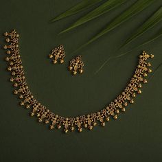 Necklaces To Make, Simple Necklace Designs, Bridal Necklace Designs, Neck Pieces Jewelry, Antique Necklaces Design, Fancy Jewelry Necklace, Modern Gold Jewelry, Necklace Set Indian, Indian Jewellery Design Earrings