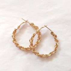 Gold Braided Hoop Earrings Pierced Lever Backing Fashion Jewelry Gold Tone Approximately 1 1/4" (See Photo) Ask Any Questions Before Purchase Small Metal Clip-on Hoop Earrings, Small Hoop Metal Wrap Earrings, Everyday Metal Clip-on Hoop Earrings, Everyday Clip-on Metal Hoop Earrings, Adjustable Hoop Clip-on Jewelry, Small Metal Hoop Earrings Clip-on, Small Metal Hoop Clip-on Earrings, Everyday Metal Hoop Wrap Earrings, Everyday Clip-on Hoop Earrings