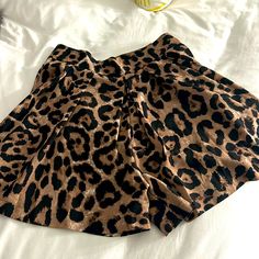 Nwt Women’s Sz L Lightweight Loose Fit Shorts With Pockets Machine Washable Dress Up With Heels For Office Or Laid Back Weekend Vibes With Kicks And A Halter Opens With Back Zipper And Hook/Eye Closure Chic Leopard Print Short Bottoms, Chic Leopard Print Shorts, Chic Short Leopard Print Bottoms, Casual Leopard Print Bottoms For Night Out, Casual Brown Shorts For Night Out, Casual Brown Bottoms For Date Night, Heels For Office, Weekend Vibes, Hook Eye