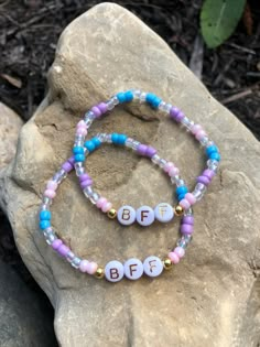 Bff Bracelets Diy Beads, Bff Bracelets Diy, Best Friend Beaded Bracelets, Two Bff, Pulseras Kandi, Bff Bracelet, قلادات متدلية, Best Friend Bracelet, Girls Bracelet