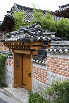 Hanok - traditional Korean house by bluesbird83 House Design Korean Style, Korea Interior Design, Korean Style House, Hanok House, Korean Traditional House, Traditional Korean House, Korean Architecture, Korean House, Hanok Village