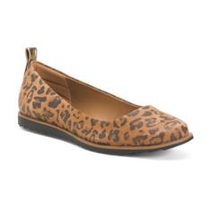 Comfortiva Style: Rohan Leather Comfort Flats Color: Cognac Animal Print Size: Women’s Size 6 Medium Features: Animal Print Pull On Tab Sawtooth Traction Sole Rounded Toe Slide On Leather Upper New In The Box Smoke & Pet Free Home Shipping Daily: Monday - Friday Bundle Your Likes For A Private Offer Please Ask Questions Brown Leather Flats With Ortholite Insole, Brown Flats With Ortholite Insole And Round Toe, Brown Synthetic Flats For Fall, Brown Synthetic Flats With Cushioned Footbed, Brown Synthetic Slip-on Flats, Comfortable Flats, Slide On, Flat Color, Flat Shoes Women