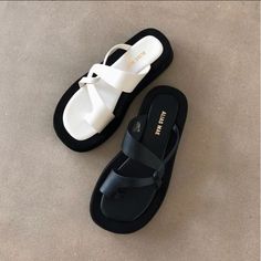 Footwear Aesthetic, Fashion Style Summer, Alias Mae, Stylish Lifestyle, Fashion Shoes Sandals