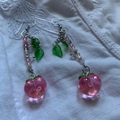 handmade pink peach earrings with white and pink beads, leaf charm beads Peach Accessories, Kawaii Peach, Peach Jewelry, Peach Earrings, Magical Jewelry, Bling Acrylic Nails, Charm Beads, Earrings Cute, Skull Earrings