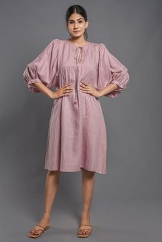 ☀☀ GARMENT DETAILS:- ✽- Knee length Dress 40"  ✽- Detailed with Tie String on Split Neckline  ✽- 3/4 puff Sleeves Length 18" ✽- Side seam pocket ✽- Finished with French seam ✽ Loose Fit Dress ✽ Customization can be done ---------------------------------------------- Why Linen ? Linen feels cool to touch. It is smooth, making the finished fabric lint free and gets softer the more it is washed. Linen is impervious to cloth moths and carpet beetles. Linen is easy to take care, it is resistant to di Carpet Beetles, Linen Summer Dress, Linen Tunic Dress, Garment Details, Wearing Color, Linen Summer, Summer Linen Dresses, Loose Fitting Dresses, Linen Tunic