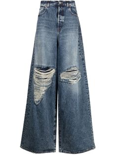 distressed wide-leg jeans from Vetements featuring navy blue, cotton, faded effect, distressed effect, logo patch to the rear, belt loops, front button and zip fastening, wide leg and classic five pockets. Junko Jeans, Ripped Jeans Png, Clothes Baggy Jeans, Wide Leg Jeans Men, Super Baggy Jeans, Dark Blue Ripped Jeans, Vetements Jeans, Baggy Ripped Jeans, Big Jeans