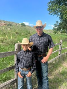 Black Long Sleeve Western Shirt, Black Long Sleeve Top For Rodeo, Western Style Black Long Sleeve Tops, Western Style Black Shirt For Ranch, Western Black Shirt For Ranch, Casual Black Shirt For Rodeo, Black Casual Shirt For Rodeo, Western Style Black Shirt For Fall, Western Black Shirt For Fall