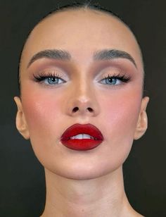 People Model, Maquillage On Fleek, Dag Make Up, Elegantes Makeup, Mekap Mata, Flot Makeup, Holiday Makeup Looks, Celebrity Makeup Looks, Smokey Eye Makeup Tutorial