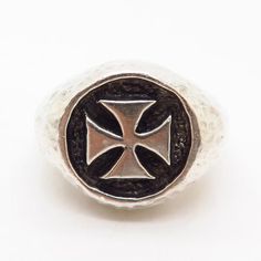 925 Sterling Vintage Maltese Cross Hammered Finish Solid Signet Ring Size 10 1/4 Symbolic Stamped Sterling Silver Signet Ring, Symbolic Sterling Silver Stamped Signet Ring, Symbolic Stamped Signet Ring In Sterling Silver, Antique Stamped Sterling Silver Rings, Classic Silver Signet Ring Collectible, Classic Etched Jewelry For Commemoration, Vintage Sterling Silver Etched Signet Ring, Vintage Etched Sterling Silver Signet Ring, Stamped Sterling Silver Signet Ring