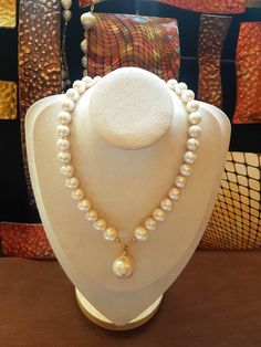 16 inches fresh water pearl necklace with front baroque 28mm x 24 mm statement pendant. Classy, classic unique. Pink Pearl Necklace, Kundan Necklaces, Freshwater Pearl Necklace, Ivory Pearl, Ideal Wedding, Statement Pendant, Freshwater Pearl Necklaces, Pearl Chain, Pink Pearl