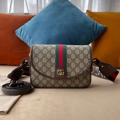 Gucci SIZE : 23x17X7CM Bags For Sale, Lv Bags, Buy Gucci, Luxury Bag, Timeless Accessories, Daily Essentials, Gucci Bags, Brunei, Street Fashion