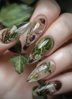 Witchy Fashion Modern Witch Outfit, Witchy Nail Designs, Mystical Nails, Witch Nail Art, Hijiri Byakuren, Witchy Nail Art, Mystic Nails