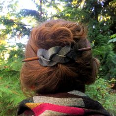 Stick Barrette Hairstyles, Leather Hair Pin, Novel Brainstorming, Leather Hair Barrette With Stick, Asian Hair Pin, Leather Hair Accessories, Hippie Hair, Hair And Makeup Tips, Leather Armor