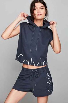 Calvin Klein For UO Modern Capsule Sleeveless Hoodie Sweatshirt Calvin Klein Outfits, Sleeveless Sweatshirt, Calvin Klein Hoodie, Cooler Look, Sleeveless Hoodie, Sport Dress, Teen Fashion, Hoodie Sweatshirt