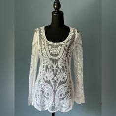 Very Pretty. Strangely, There’s No Size On The Blouse, But Judging By The Measurement, It’s A Size Small, Probably 4-6. See The Measurements In The Picture. Fitted Long Sleeve Lace Top For Beach, Zipper Blouse, Cream Shirt, Denim And Supply, White Lace Top, Scoop Neck Tee, Cowl Neck Sweater, Flowy Tops, Blue Tie Dye