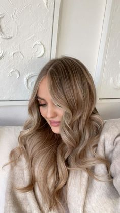 Dark Blonde Hair Low Maintenance, Soft Beige Blonde Hair, Beige Dark Blonde Hair, Hairstyle Fall 2024, Dirty Blonde Hair Ashy, Dark Toner For Blonde Hair, Gold Beige Hair, Golden Beige Hair, Warm Beige Blonde Hair