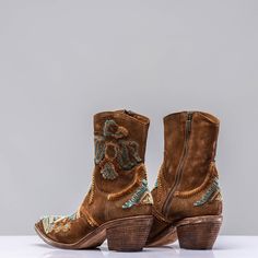 Have to say this is one of our absolute favorite boots for all year round! The embroidery is subtle, but adds that touch of color like that beautiful lonely blossom in the desert. Fit is comfortably true to size Handmade in Italy Luxury Bohemian Women's Cowboy Boots, Boot Embroidery, Mountain Fashion, Real Leather Boots, Boho Chic Dress, Casual Outerwear, Favorite Boots, In The Desert, Dream Shoes