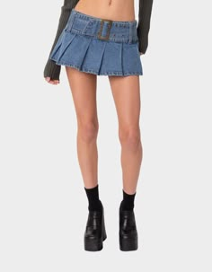 This Denim Mini Skirt Is The Ultimate Go-To Piece For All Your Spring/summer Plans. This Classic Staple With A Pleated Twist Will Go With Everything In Your Closet, So You'll Never Be Left Wondering What To Wear. Micro Skort. Pleated Design. Buckle Belt Detail. 100% Cotton. Item Care: Wash With Similar Colors. Model Wears Size S. Model Height Is 5'7. | Edikted Denim Pleated Skort London Fits, Skort Denim, Denim Pleated Skirt, Pleated Denim Skirt, Distressed Jean Skirt, Micro Skirt, Tennis Skirts, Miniskirt Outfits, Womens Tennis