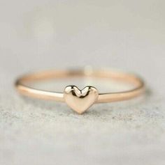 14K Solid Gold Heart Ring Minimalist Dainty Ring Band Heart Ring Christmas Gift. | eBay Rose Gold Heart Ring, Expensive Rings, Friend Rings, Gold Heart Ring, Zierlicher Ring, Heart Shaped Jewelry, Handmade Fine Jewelry, Rose Gold Heart, Gift Love