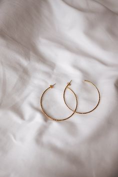 Accentuate your style with our creole hoop earrings, meticulously crafted from high-quality stainless steel with a radiant golden finish. Minimalist Gold-plated Hoop Earrings, Nickel-free Gold Stainless Steel Hoop Earrings, Minimalist Plated Metal Hoop Earrings, Everyday Gold Hoop Earrings With Plating, Tarnish-resistant Metal Hoop Earrings For Gifts, Trendy Round Hoop Earrings With Plating, Trendy Round Hoop Earrings, Hypoallergenic Gold Stainless Steel Hoop Earrings, Everyday Metal Hoop Earrings With Plating