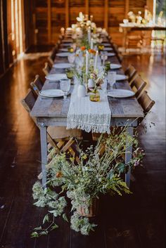 Rustic wedding table
Glass goblets
Wildflowers 
Vintage wedding inspiration Vintage Wedding Table