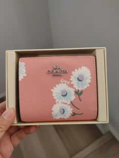 Coach Boxed Snap Wallet With Daisy Print Sv/Bubblegum Multi C2889. Condition is "New with tags". Shipped with USPS First Class. Snap Wallet, West Covina, Coach Wallet, Daisy Print, Pink Outfits, Bubble Gum, First Class, Cute Pink, Women's Accessories