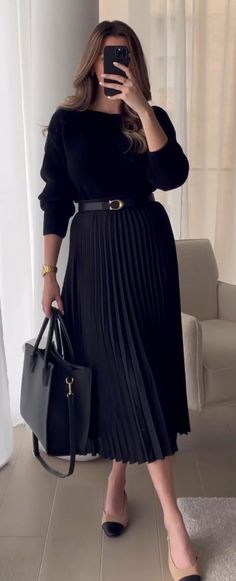 Winter Elegant Outfits Women, Classy Outfits For Women Dress Casual, Office Ootd, Lady Outfits, Rok Outfit, Interview Attire, Chique Outfit, College Outfit, Outfit Classy