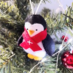 Christmas tree decorations – Felt Penguin Felt Penguin, Christmas Tree Baubles, Christmas Penguin, Handmade Felt, Felt Toys