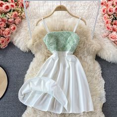 Materials: other Size: m, l Color: white, black Chic White Strapless Suspender Dress, Elegant White Strapless Suspender Dress, Chic White Suspender Dress, White Suspender Dress With Sweetheart Neckline, Winter Formal, Stand Collar, Sofia, Strapless Dress, White Black