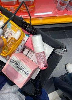 #sephora #soldejaneiro Sephora Haul, Perfume Collection Fragrance, Aesthetic Bags, Healthy Groceries, Get My Life Together, Make Up For Ever, Birthday Wishlist, Perfume Collection, Glam Makeup