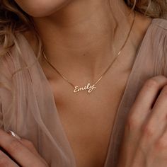 "B O X ∙ C H A I N ∙ N A M E ∙ N E C K L A C E * Material: High Quality Solid 925 Sterling Silver * Dimensions: Depending on your font choice, height sizes range from 3mm to 4mm lowercase. * Finish: Sterling Silver ∙ 18K Gold ∙ Rose Gold * All our jewelry is custom made by hand with Love and Care in our workshop ♡ H O W ∙ T O ∙ O R D E R * Simply use the 'PERSONALIZATION BOX' to let us know the NAME and the FONT NUMBER that you would like. (Any font is available, not just our featured fonts) ♡ N Chain Designs Gold Women With Name, Name Necklaces Gold, Gold Necklace Name Design, Custom Necklace Names, Name Chain Gold Design, Motivional Quotes, Name Chain Gold, Gold Necklace Name, Necklace Name Design