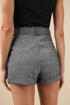 Take your chic summer styles to new heights with the Lulus Confidently Posh Grey Plaid Belted High-Waisted Shorts! Lightweight woven fabric, with a subtle plaid pattern throughout, shapes a high waist, belt loops, and a matching removable belt with a chunky square buckle. Hidden zip fly and top clasp closure secure at the front, atop chic legs with flattering pleating, side seam pockets, and folded cuffs. Decorative welt pockets at back. Fit: This garment fits true to size. Length: Above mid-thi Plaid Shorts Outfit, Shorts With Belt, Chic Summer Style, Preppy Style Summer, Preppy Summer, Grey Plaid, Summer Styles, Summer Dream, Plaid Shorts