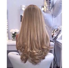 Curled Ends, Blonde Hair Inspiration, Hair Stylies, Long Blonde, Hair Curly, Long Blonde Hair, Hair Inspo Color, Aesthetic Hair, Curled Hairstyles