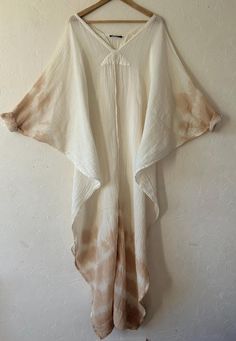 Kara Kaftan is made out of cotton muslin, soft and easy to wear. Hand dyed using tie- dye techniques. Perfect addition to your beach wardrobe. Any questions please don't hesitate to ask. Casual Cotton Cover-up For Daywear, Casual Cotton Daywear Cover-up, Cotton Relaxed Fit Cover-up For Summer, Oversized Cotton Cover-up For Summer, Flowy Cotton Summer Cover-up, White Cotton Summer Cover-up, Oversized Cotton Casual Cover-up, One Size Cotton Summer Cover-up, Oversized Cotton Summer Cover-up