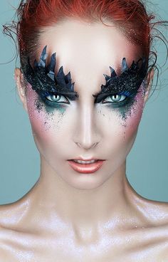 Photo Alex ButsMUA Dasha Holodnyh Eye Makeup Dark, Editorial Make-up, Dragon Makeup, Bird Makeup, Creative Halloween Makeup, Fantasy Make-up, Makeup Dark, Halloween Eye Makeup, Halloween Makeup Scary