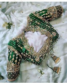 Green Bridal Blouse Designs Heavy Work, Mendhi Dress, Embroidery Blouse Saree, Green Blouse Designs, Maggam Work Blouse, Blouse Ideas