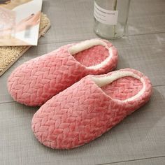 Winter Warm Men/Women Home Anti-Slip Suede Soft Sole Slippers Shoes House Indoor Floor Bedroom Slippers Shoes Specification: Material:Cotton Size:S/36-37:sole length 23-23.5cm;M/38-39:sole length is 24-24.5cm;L/40-41:sole length 25-25.5cm;XL/42-43:sole length 26-26.5cm Color:As the picture show Quantity:1 pair of cotton slippers Features: 1.Made of high quality cotton, soft, comfortable and breathable. 2.Suede bottom, non-slip, wear resistant. 3.Keep your feet warm in winter. 4.Indoor mute slipp Soft Sole Slippers, Boys Slippers, Purple Coffee, Indoor Slippers, Bedroom Slippers, Soft Slippers, Winter Shoes For Women, Winter Slippers, Suede Slippers