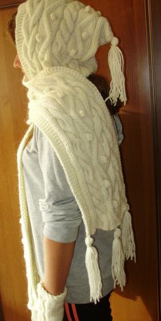 Scarf with gloves Women's hooded scarf Scarf Knitted White Wool Scarves For Winter, White Wool Scarf For Winter, Cream Winter Scarf One Size, Cream One Size Scarves For Winter, Cream One-size Scarves For Winter, Cream One-size Winter Scarves, Handmade Knit Scarves For Winter, Winter Wool Knitted Scarves, Winter Cable Knit Scarves For Cold Weather